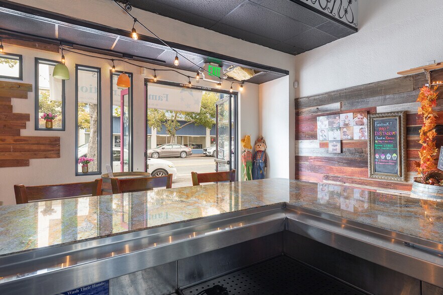 835-837 Texas St, Fairfield, CA à vendre - Photo de l’immeuble – Image 3 sur 7