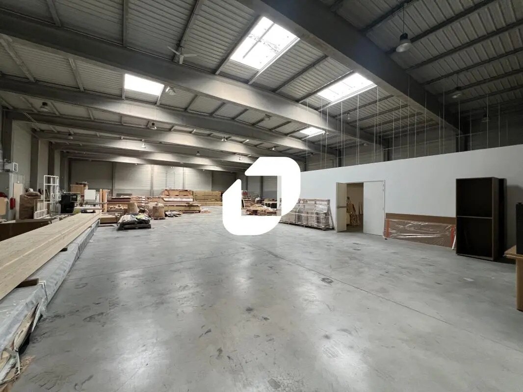 Bureau dans Pérenchies à louer Photo intérieure– Image 1 sur 18