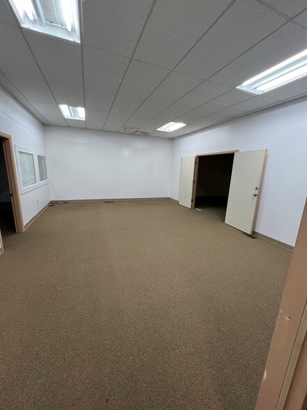 410 E St, Hawthorne, NV à louer - Photo de l’immeuble – Image 3 sur 12