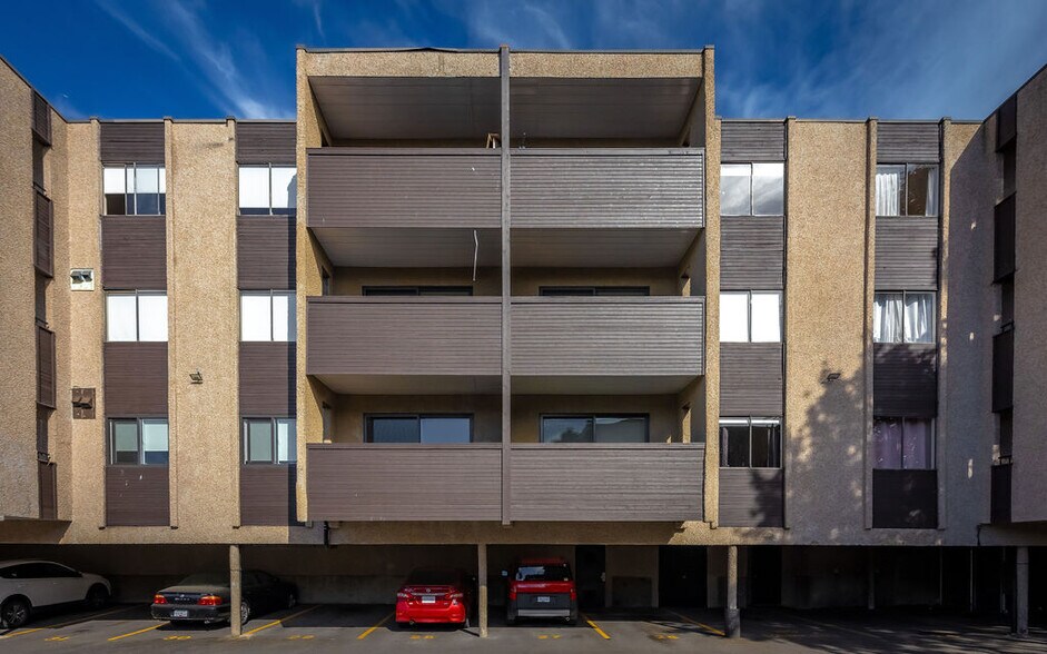 1180 Fort St, Victoria, BC à vendre - Photo de l’immeuble – Image 3 sur 5
