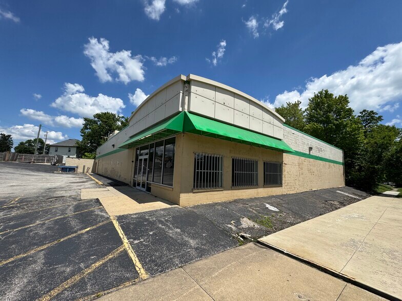 600 S Springmill St, Mansfield, OH à louer - Photo de l’immeuble – Image 1 sur 3