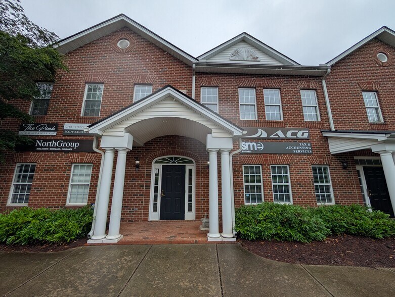 6511 Creedmoor Rd, Raleigh, NC à louer - Photo de l’immeuble – Image 1 sur 18
