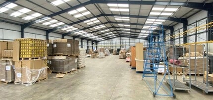 Store 1, Bourne Enterprise Park, Tunnel Bank, Bourne à louer Photo intérieure– Image 1 sur 1