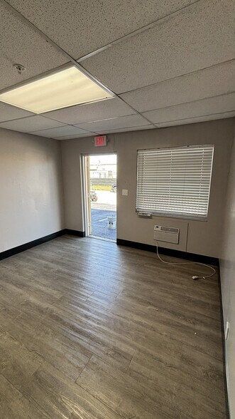 2101-2251 SW 59th Ave, West Park, FL à louer - Photo intérieure – Image 3 sur 9