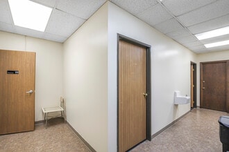 2118 Veterans Dr, Saint Cloud, MN à louer Photo intérieure– Image 1 sur 10