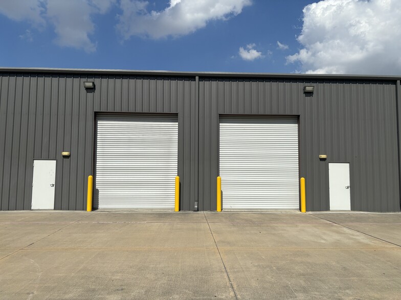 1301 TX-99, Baytown, TX à louer - Photo de l’immeuble – Image 1 sur 2