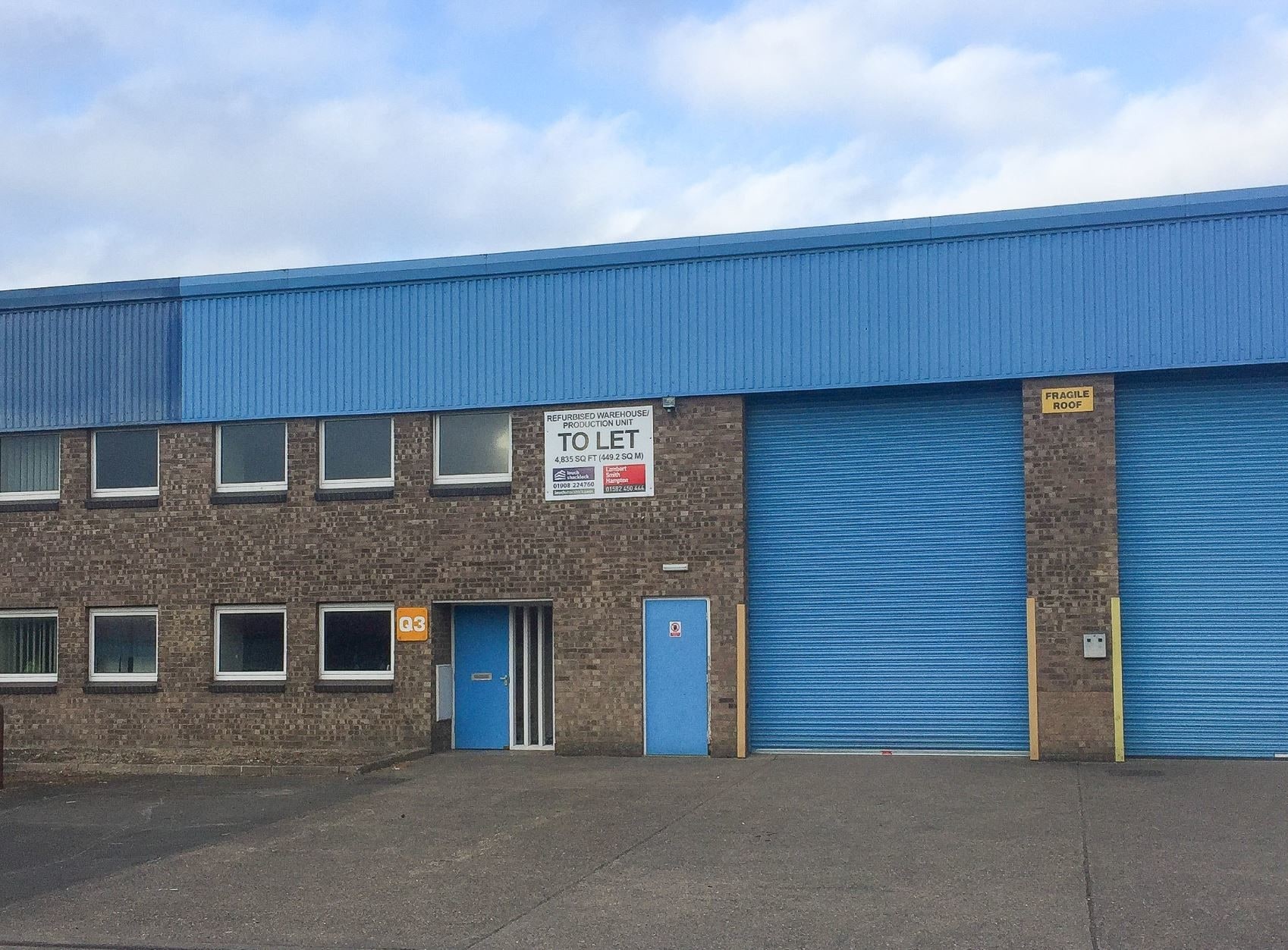 Cherrycourt Way, Leighton Buzzard à louer Photo principale– Image 1 sur 5