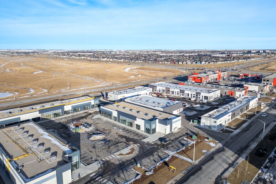 4141 109 Av NE, Calgary, AB à vendre - Aérien – Image 3 sur 3