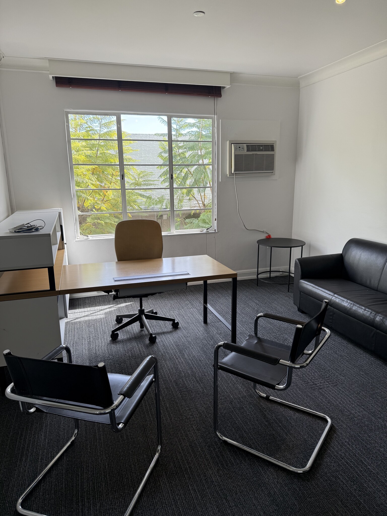 1041 N Formosa Ave, West Hollywood, CA à louer Photo intérieure– Image 1 sur 4