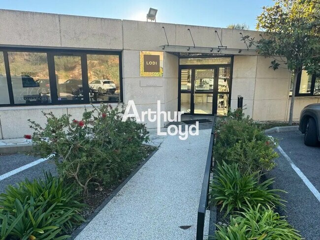 Plus de détails pour Bureau à louer