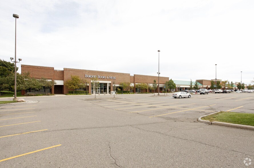 43075-43271 Crescent Blvd, Novi, MI à louer - Photo principale – Image 1 sur 24