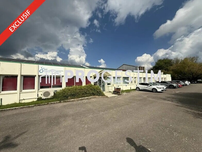 Local d’activités dans Quetigny à louer - Photo de l’immeuble – Image 1 sur 11