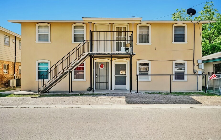 121 N Bethel St, Roma, TX à vendre - Photo de l’immeuble – Image 1 sur 10