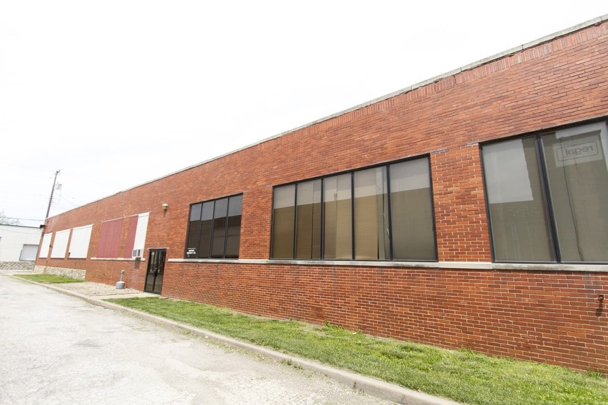 1534 Burlington St, North Kansas City, MO à louer - Photo de l’immeuble – Image 3 sur 6