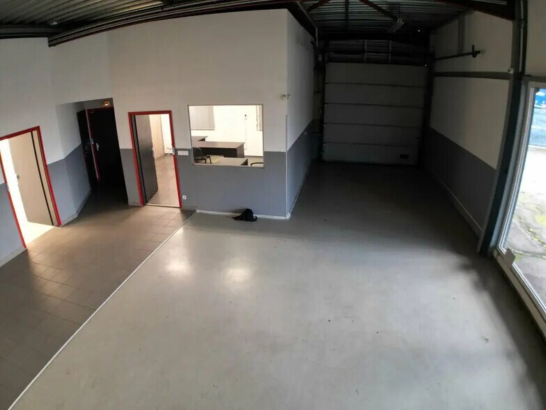 Bureau dans ILLKIRCH-GRAFFENSTADEN à louer - Photo de l’immeuble – Image 3 sur 4