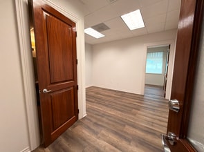 2799 NW 2nd Ave, Boca Raton, FL à louer Photo intérieure– Image 2 sur 8