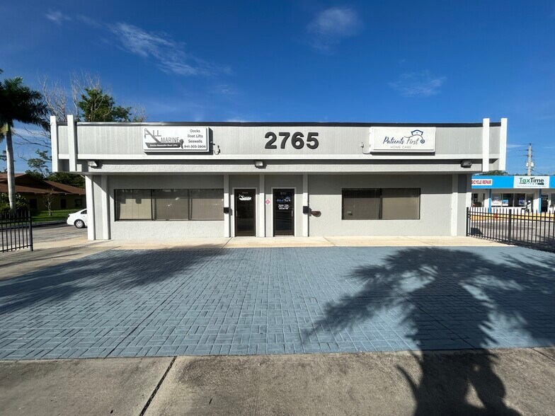 2765 Tamiami Trl, Port Charlotte, FL à louer - Photo de l’immeuble – Image 2 sur 5