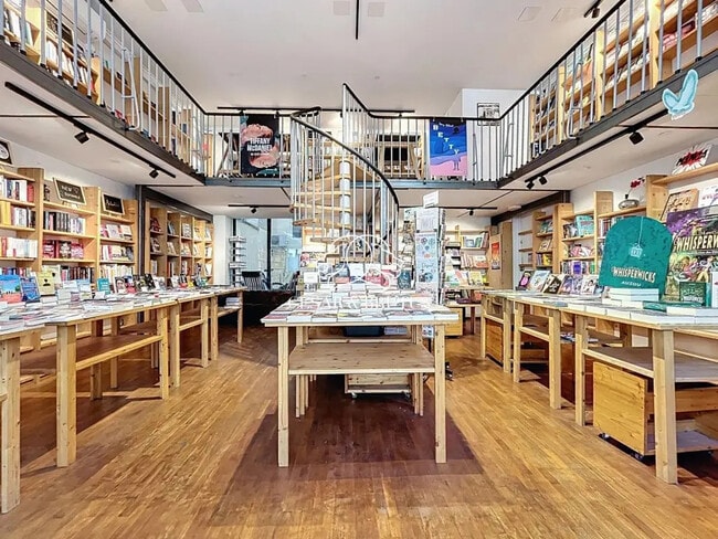 Plus de détails pour Local commercial à vendre