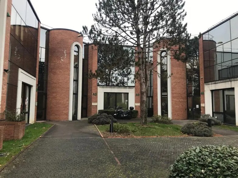21 Rue Albert Calmette, Jouy-en-Josas à louer - Photo de l’immeuble – Image 2 sur 6