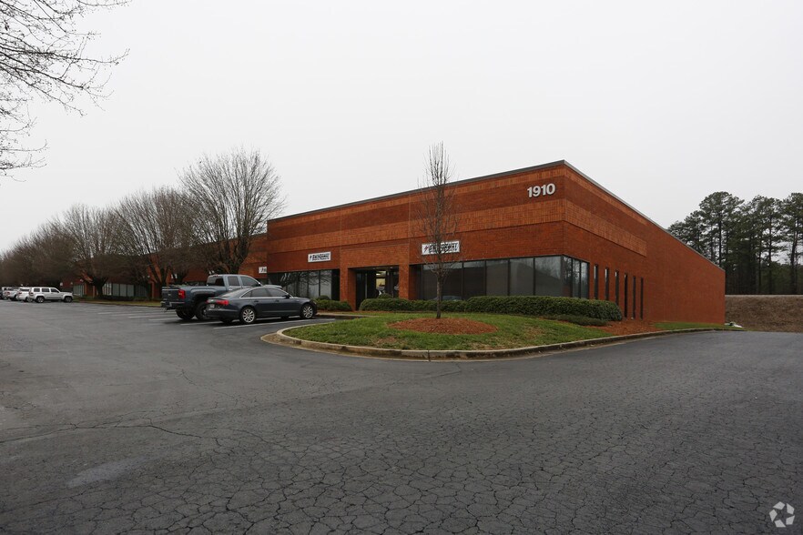 2010 Cobb International Blvd, Kennesaw, GA à louer - Photo de l’immeuble – Image 3 sur 6