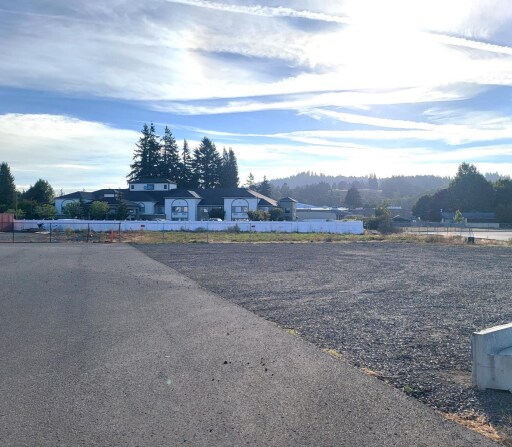 1350 Atlantic Ave, Woodland, WA à louer - Photo de l’immeuble – Image 2 sur 7