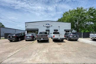 Plus de détails pour 508 Bryant Rd, Conroe, TX - Industriel/Logistique à vendre