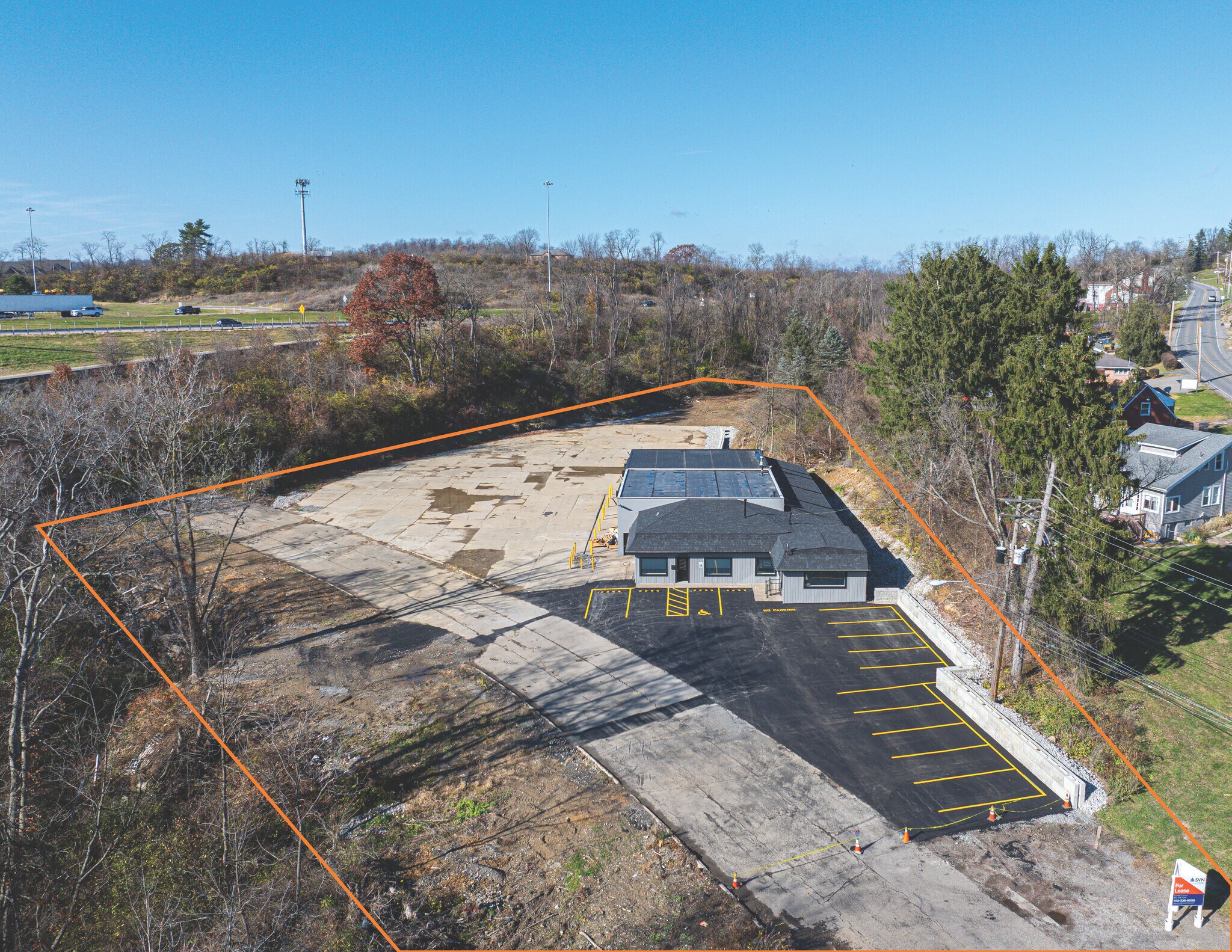 5000 Steubenville Pike, McKees Rocks, PA à louer Photo principale– Image 1 sur 17