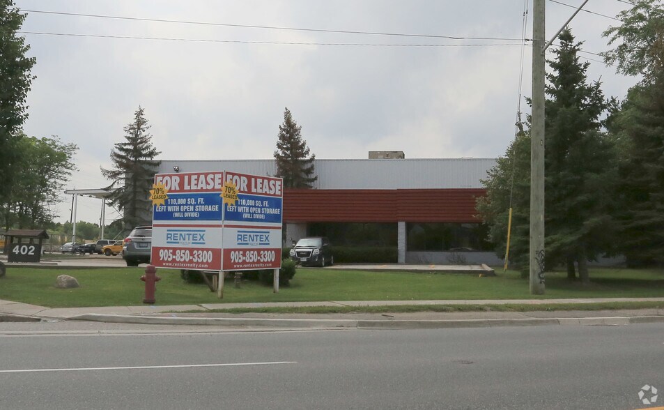 402 Mulock Dr, Newmarket, ON à louer - Photo de l’immeuble – Image 3 sur 3