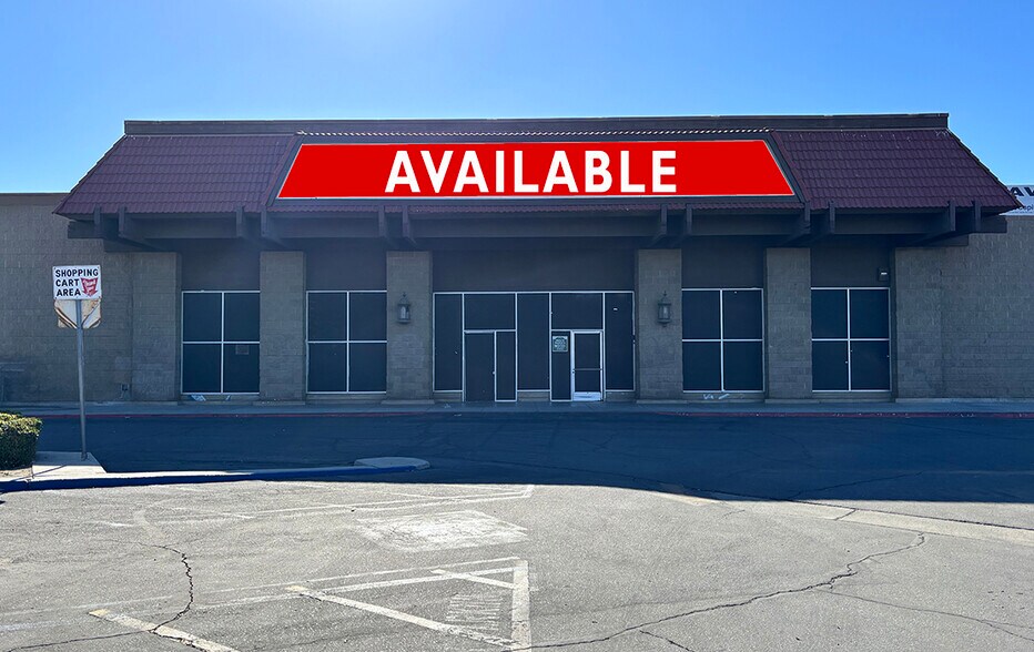2275 E Florida Ave, Hemet, CA à louer - Photo de l’immeuble – Image 2 sur 5