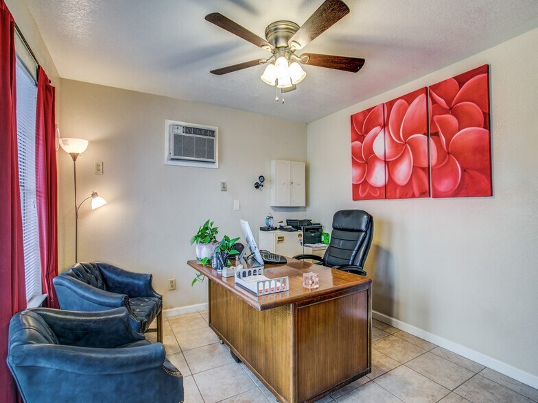 5111 Interstate 35 N, Waco, TX à vendre - Photo intérieure – Image 2 sur 38