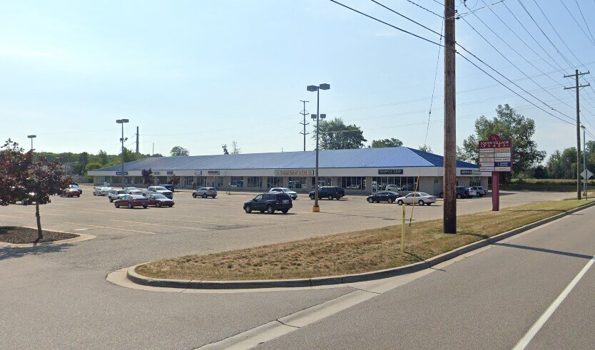 1106-1128 Robbins Rd, Grand Haven, MI à louer Photo principale– Image 1 sur 4