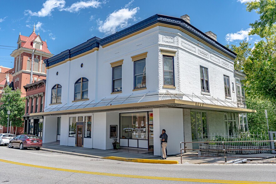 101 St Clair St, Frankfort, KY à vendre - Photo de l’immeuble – Image 1 sur 45