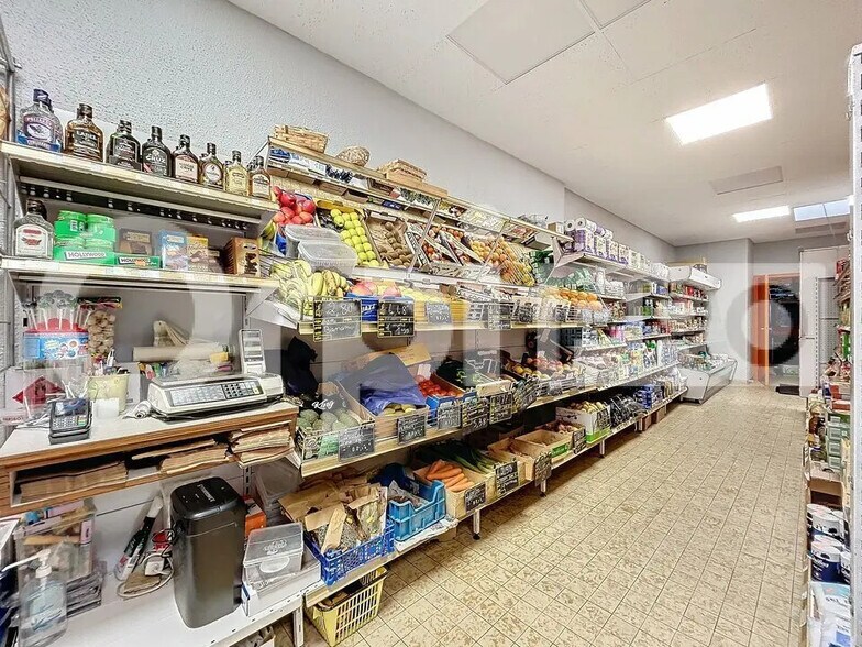 Local commercial dans Clermont à vendre - Photo intérieure – Image 3 sur 7