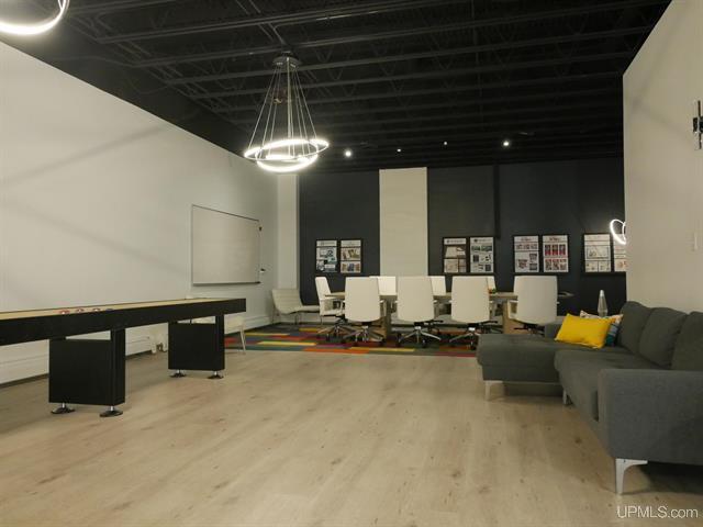 View Photo