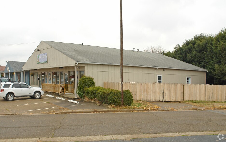 1800 Grand Central Ave, Vienna, WV à vendre - Photo de l’immeuble – Image 2 sur 2