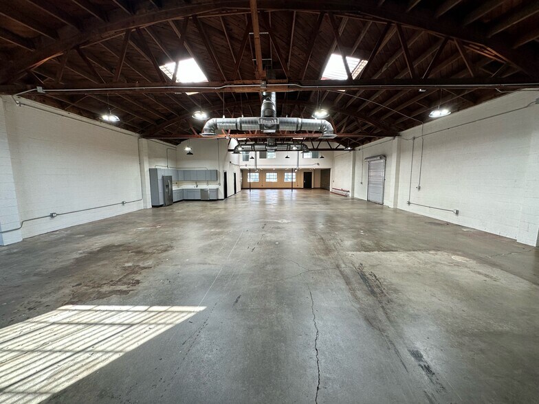 4116 W Jefferson Blvd, Los Angeles, CA à louer - Photo intérieure – Image 2 sur 27