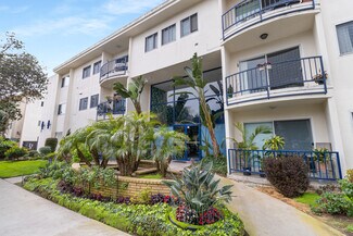 Plus de détails pour 8717 Delgany Ave, Playa Del Rey, CA - Logement à vendre