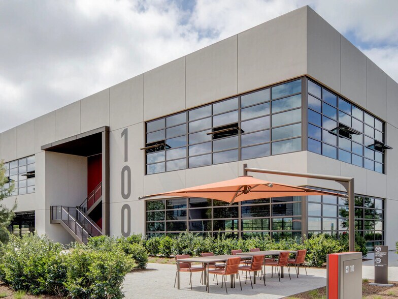 100 Progress, Irvine, CA à louer - Photo de l’immeuble – Image 3 sur 19