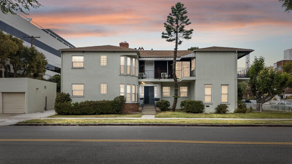 11061 Ohio Ave, Los Angeles, CA à vendre - Photo de l’immeuble – Image 2 sur 4