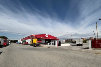 Plus de détails pour Carrer del Mig, 120, Montcada i Reixac - Industriel/Logistique à louer