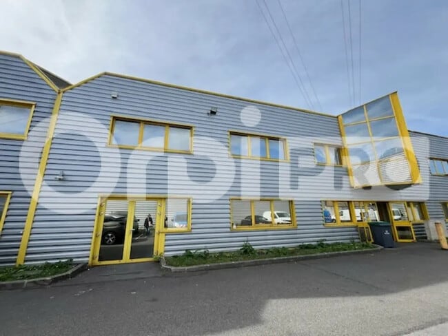 Plus de détails pour Bureau, Local d'activités à louer