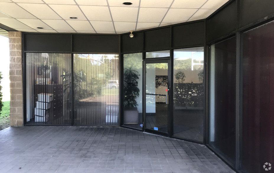 1824 Byberry Rd, Bensalem, PA à louer - Photo de l’immeuble – Image 2 sur 3