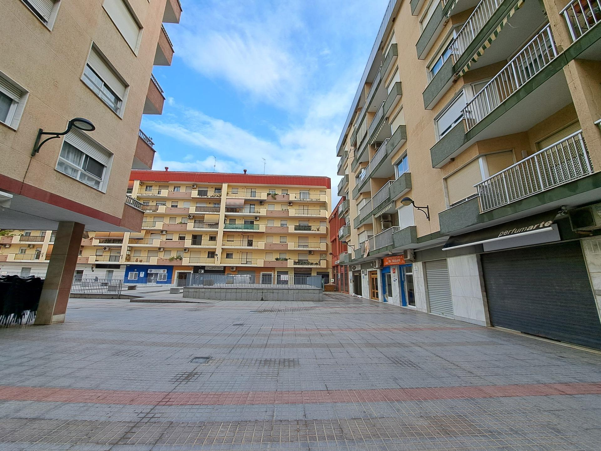 Local commercial dans Algemesí, Valencia à vendre Photo de l’immeuble– Image 1 sur 19
