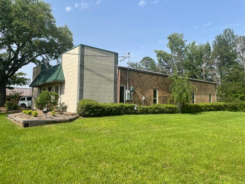 626 Lakeland East Dr, Flowood, MS à vendre - Photo de l’immeuble – Image 2 sur 12