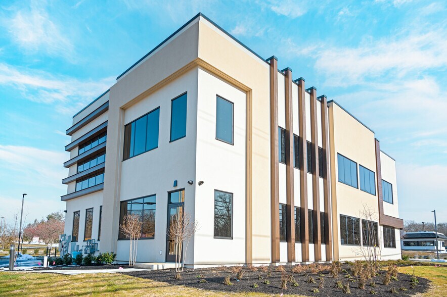 2100 W County Line Rd, Jackson, NJ à louer - Photo de l’immeuble – Image 2 sur 24