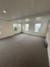 128 N Ocean Ave, Patchogue, NY à louer Photo intérieure– Image 2 sur 9