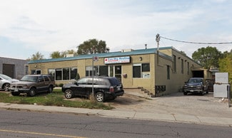Plus de détails pour 76-78 Industry St, Toronto, ON - Industriel/Logistique à vendre