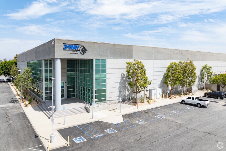 14820 Carmenita Rd, Norwalk, CA à louer - Photo principale – Image 1 sur 6