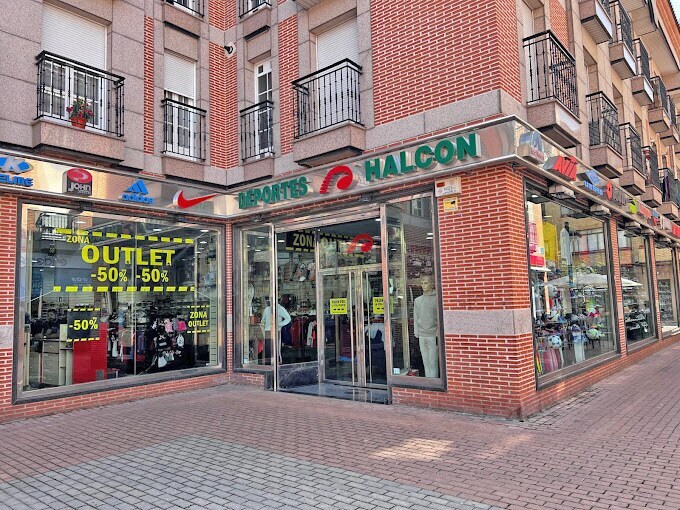 Local commercial dans Leganés, Madrid à louer Photo intérieure– Image 1 sur 2