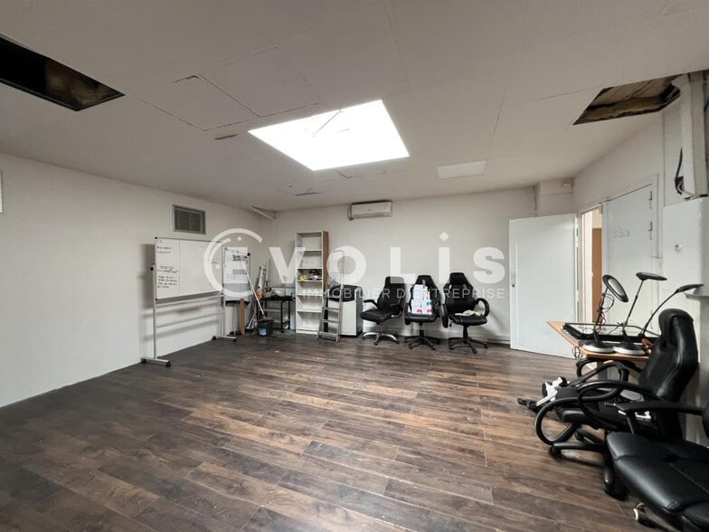 Bureau dans Neuilly-sur-Marne à louer - Photo intérieure – Image 3 sur 13